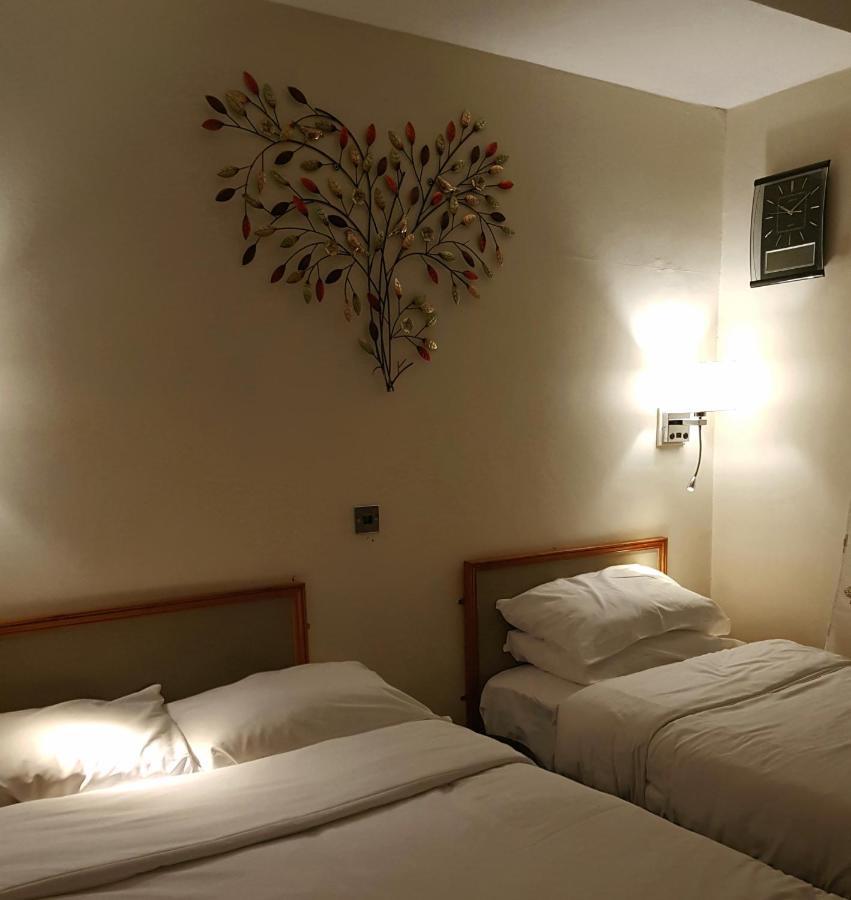 Bed and Breakfast Linden Tree Gloucester Exterior foto